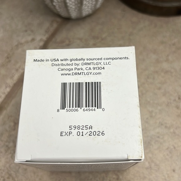 DRMTLGY Daydream SPF40 Suncreen - Picture 2 of 4